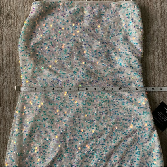 NWT Sparkle More White Iridescent Sequin Bodycon Mini Dress - Picture 10 of 11